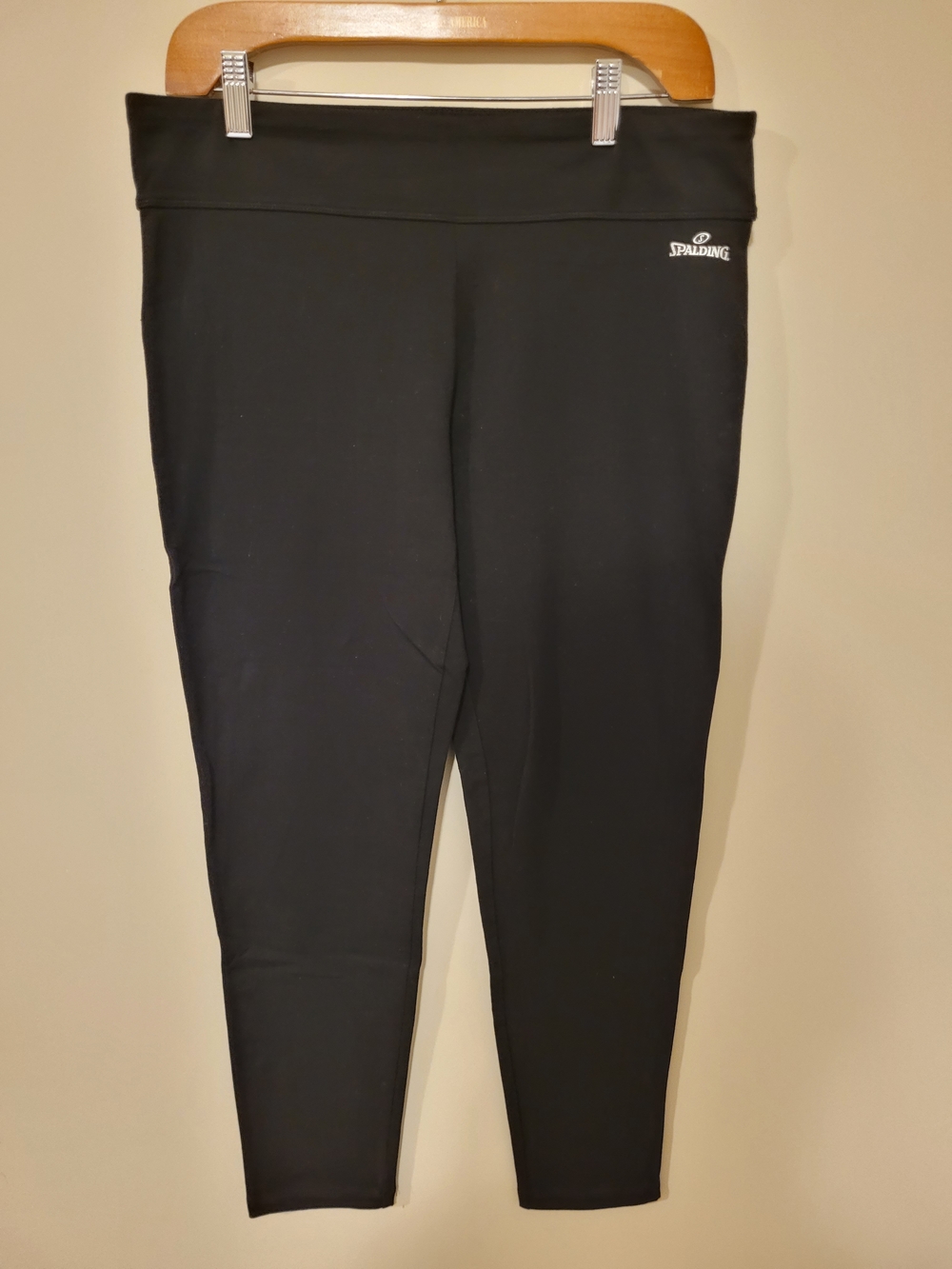 Brand New Women's Spalding Black Athletic Leggings Size Large